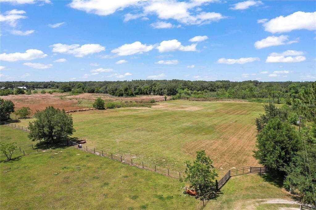 Property photo 1 of 3