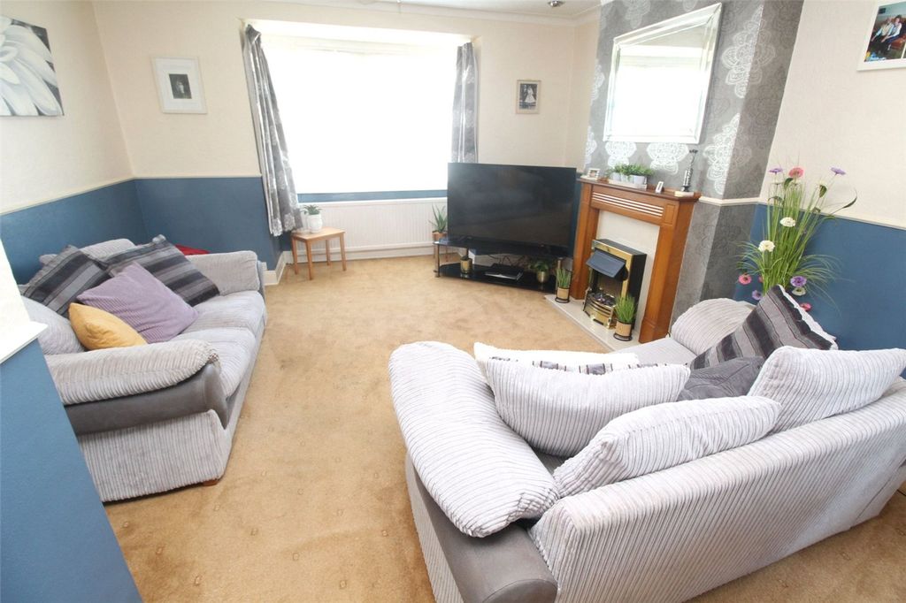 Property photo 2 of 13 Picture No. 10