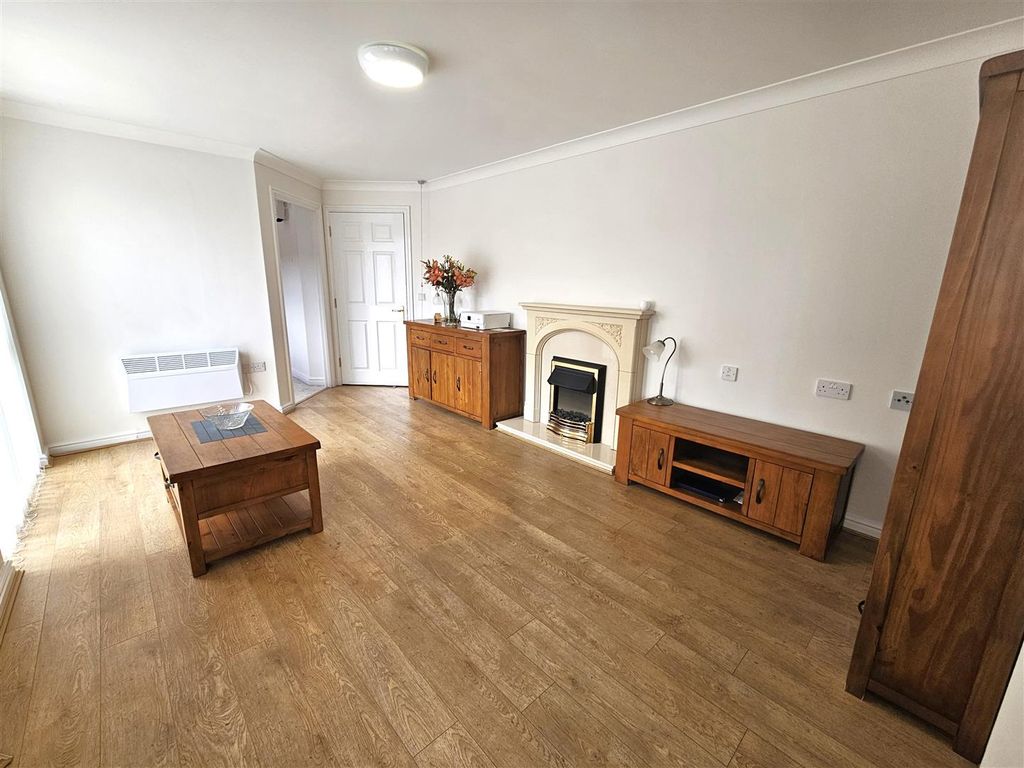 Property photo 2 of 12 20250325_105908.Jpg