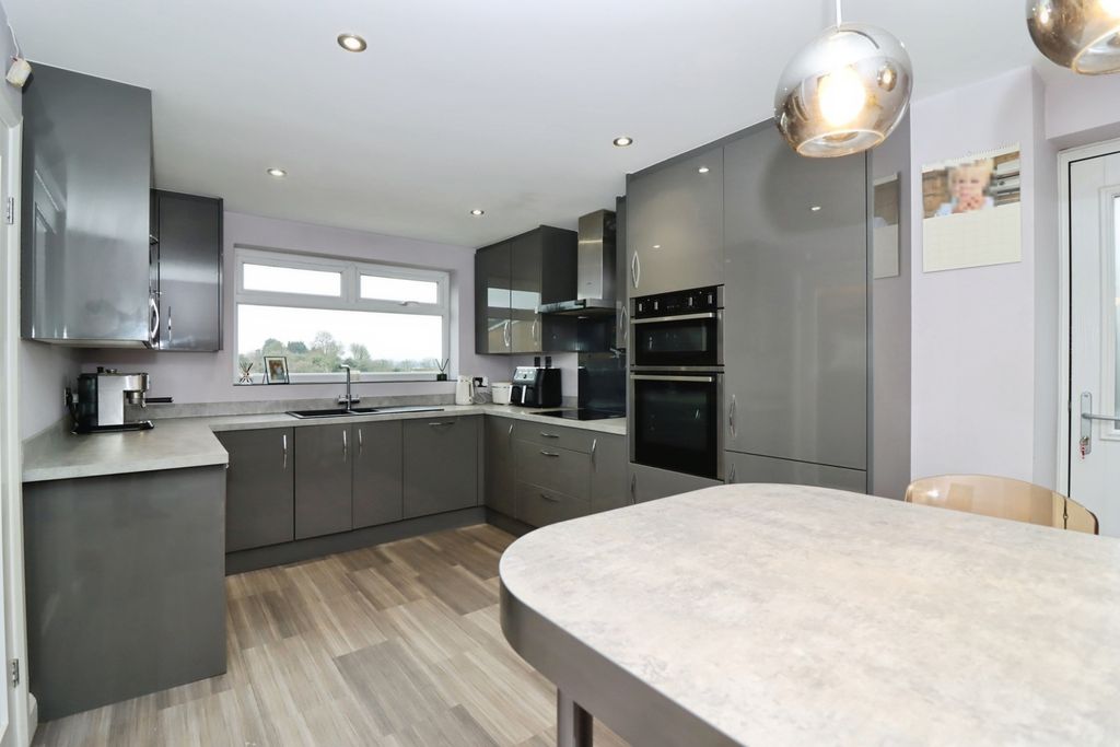 Property photo 2 of 18 Pbox-Img.Jpg