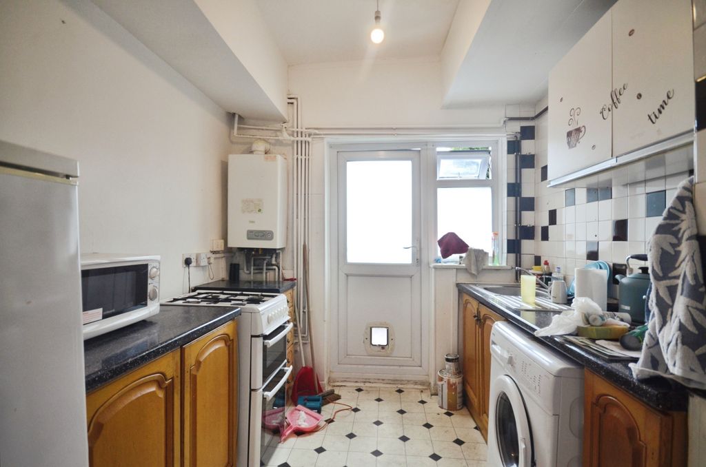 Property photo 2 of 6