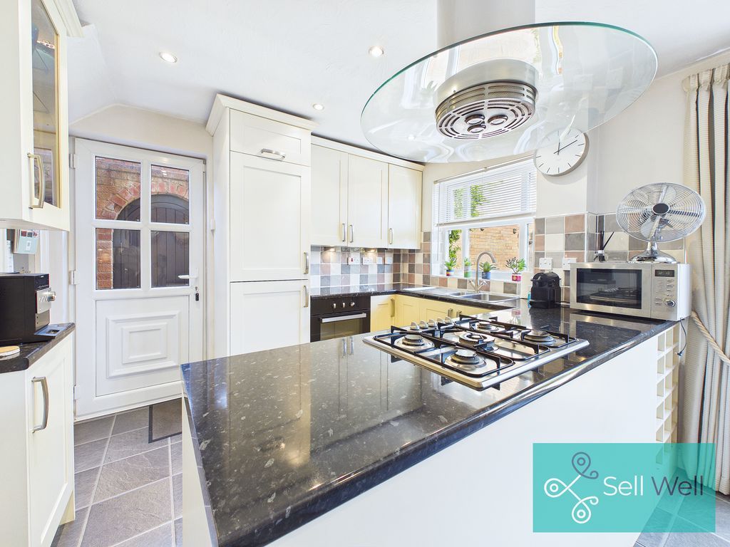 Property photo 2 of 26 Kitchen/Diner