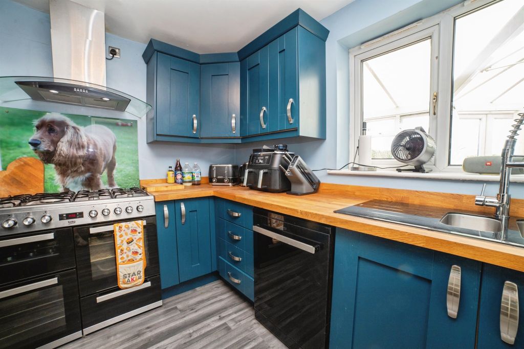 Property photo 3 of 20