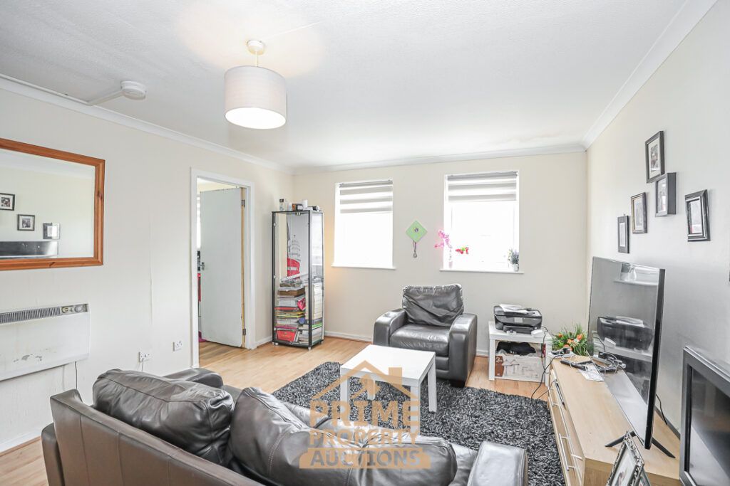 Property photo 3 of 12