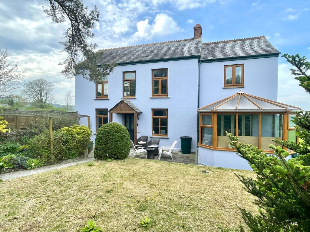 Property photo 1 of 35
