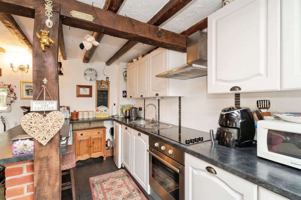 Property photo 3 of 12