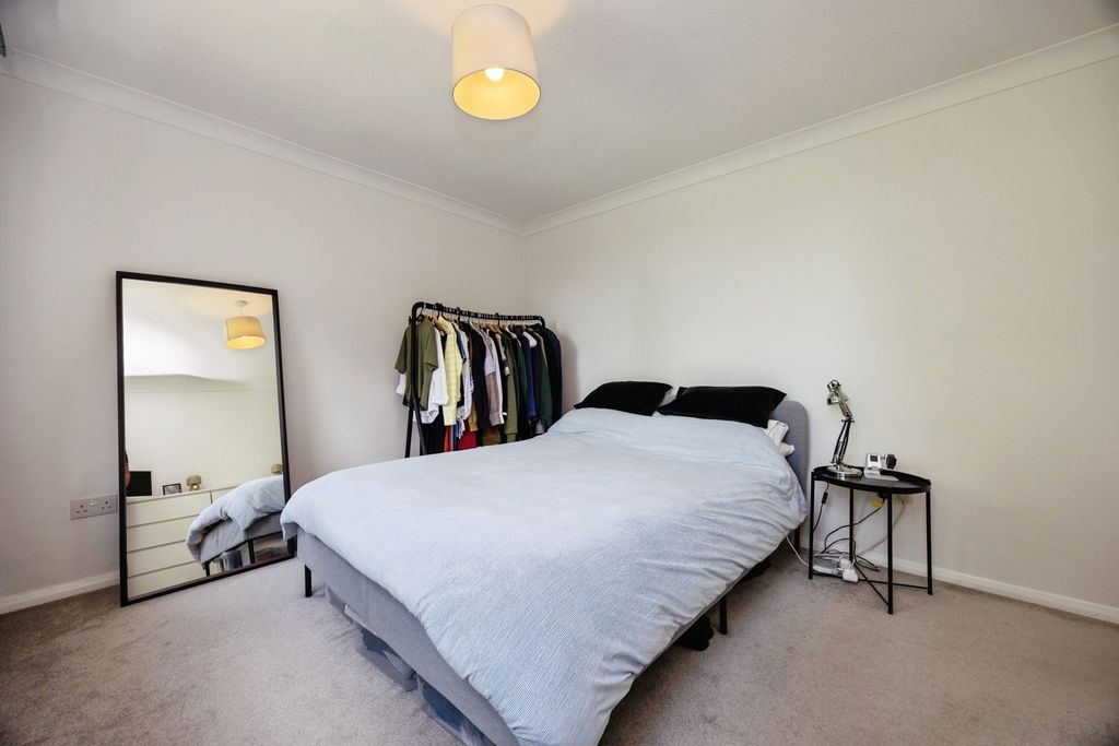 Property photo 2 of 20 Pbox-Img.Jpg