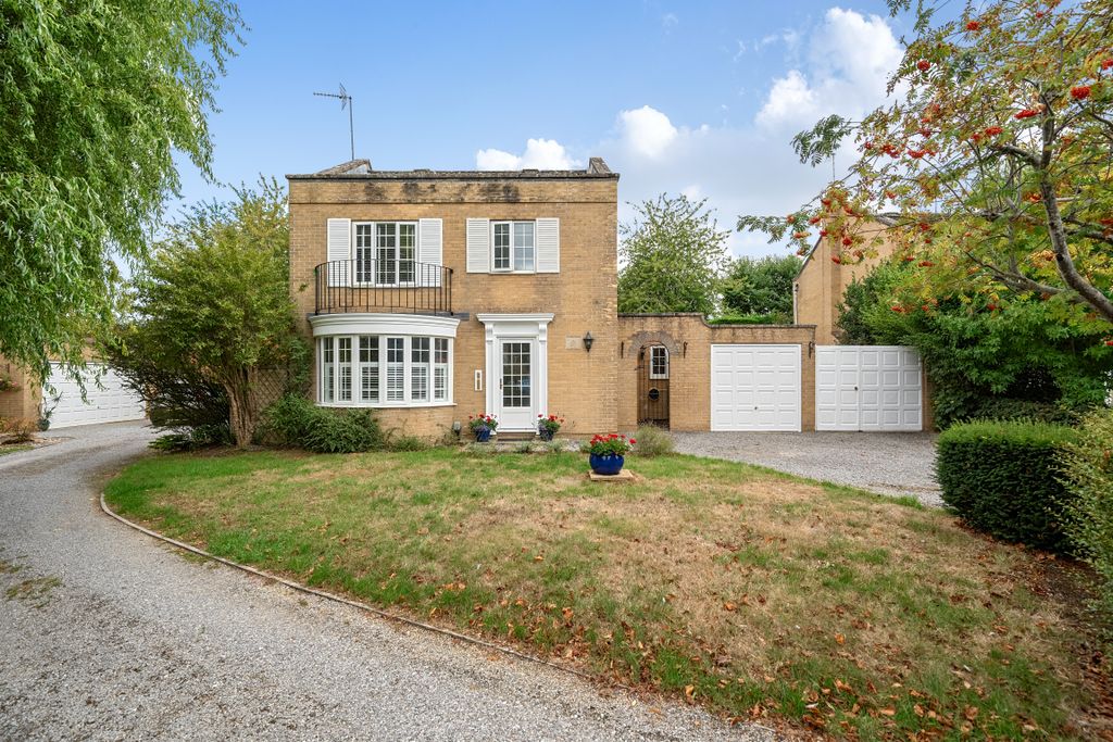 Property photo 1 of 17 15156345