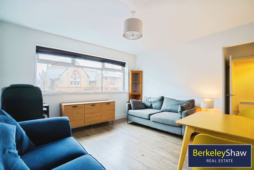 Property photo 2 of 17 Living Room