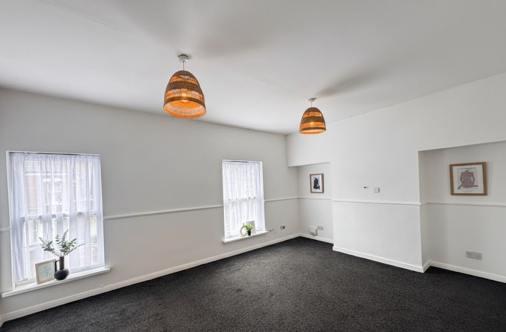 Property photo 3 of 8