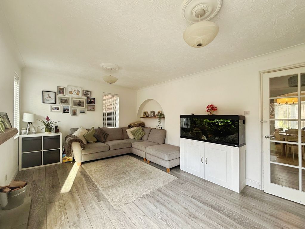 Property photo 3 of 30 Pbox-Img.Jpeg