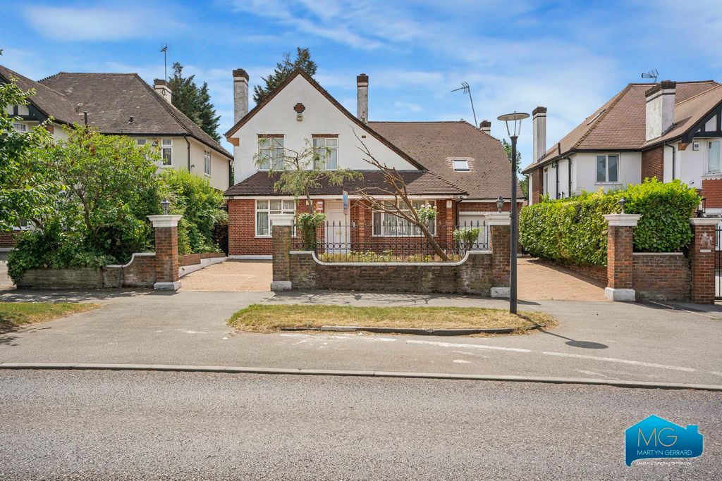Property photo 1 of 45 Picture No. 13