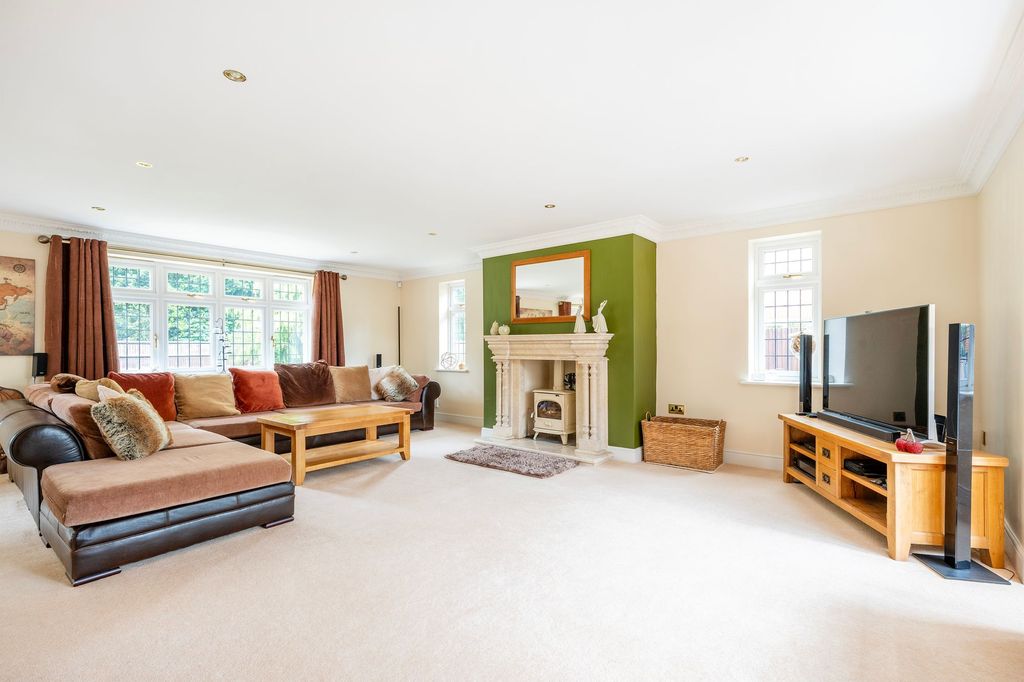 Property photo 3 of 30