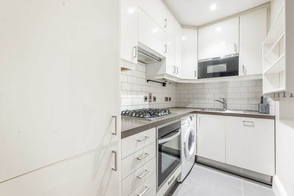 Property photo 3 of 9
