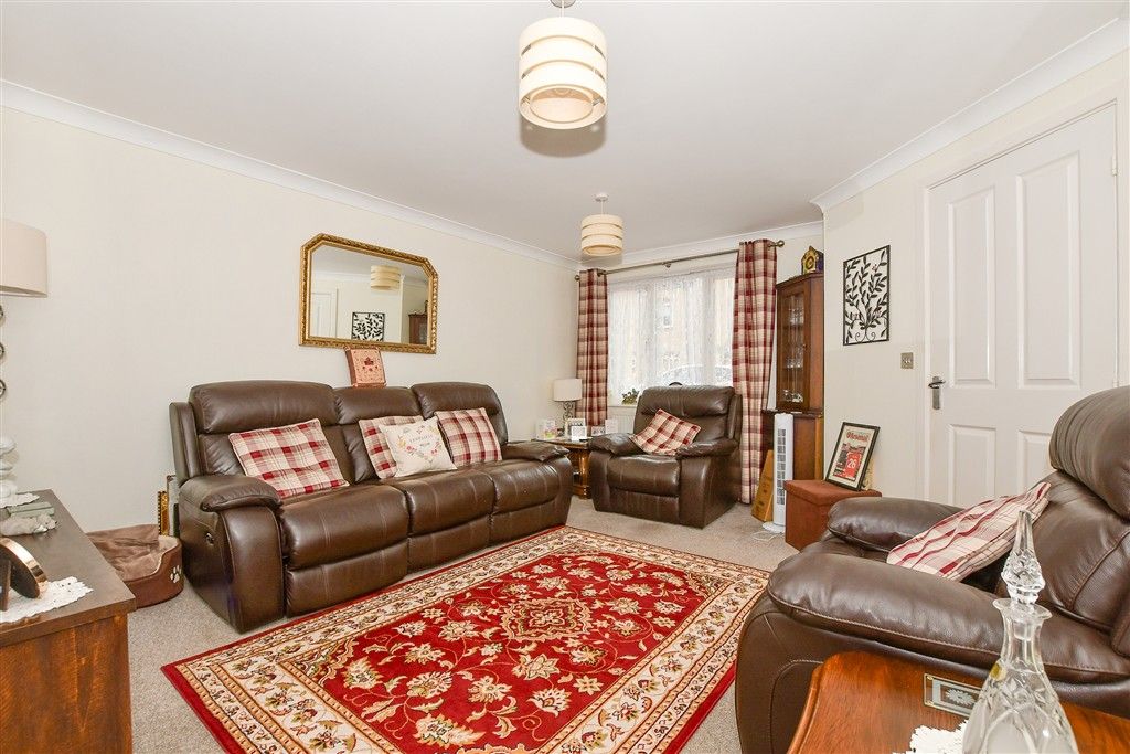 Property photo 2 of 10 Lounge