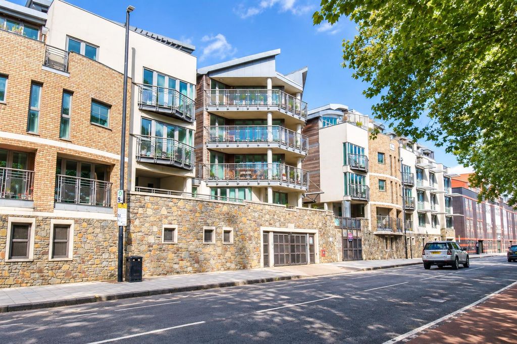 Property photo 1 of 16 7c5c27c3-517B-4619-81A4-946499Cb9603.Png