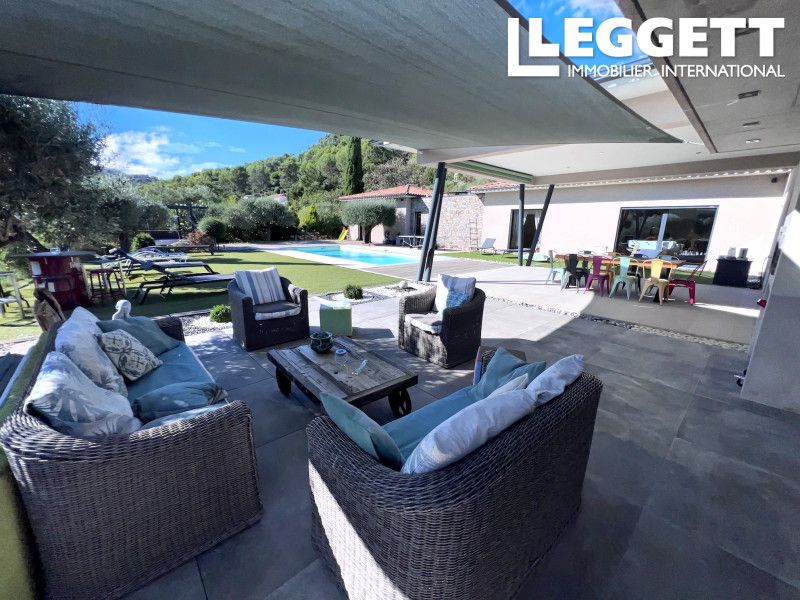 Property photo 2 of 10