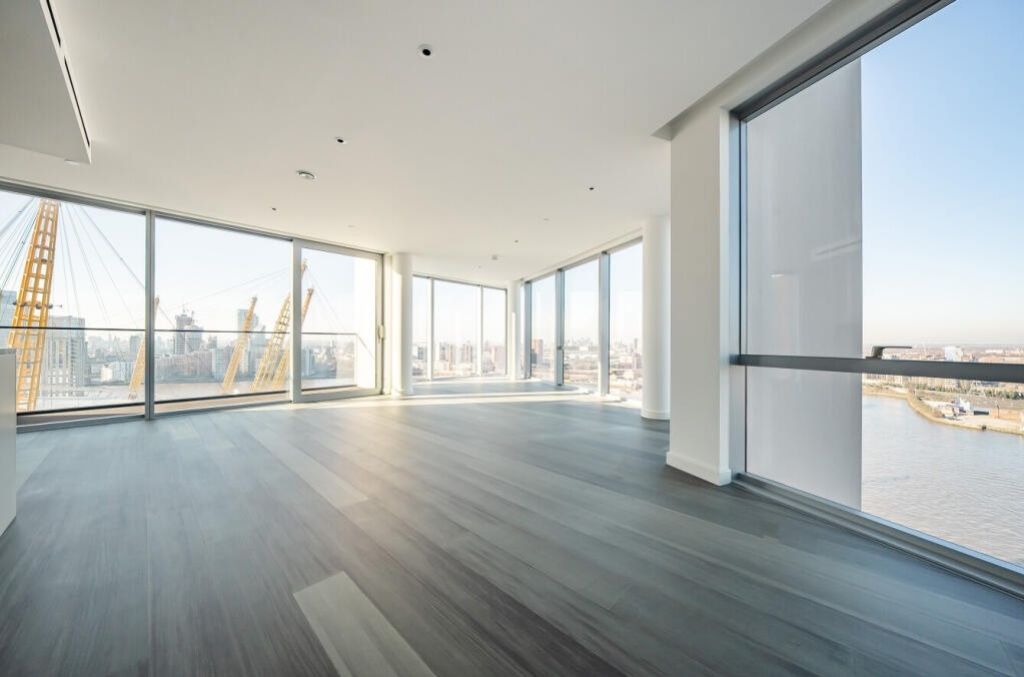 Property photo 2 of 18 -6852Eb9723F74