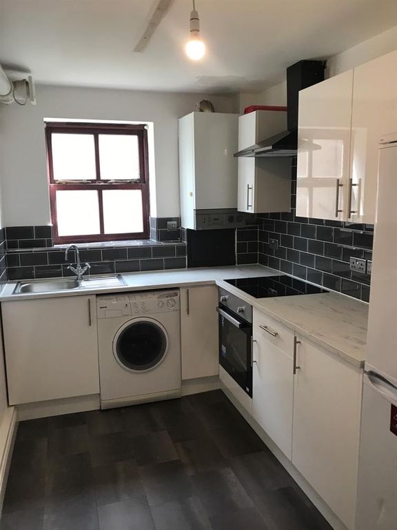 Property photo 2 of 3
