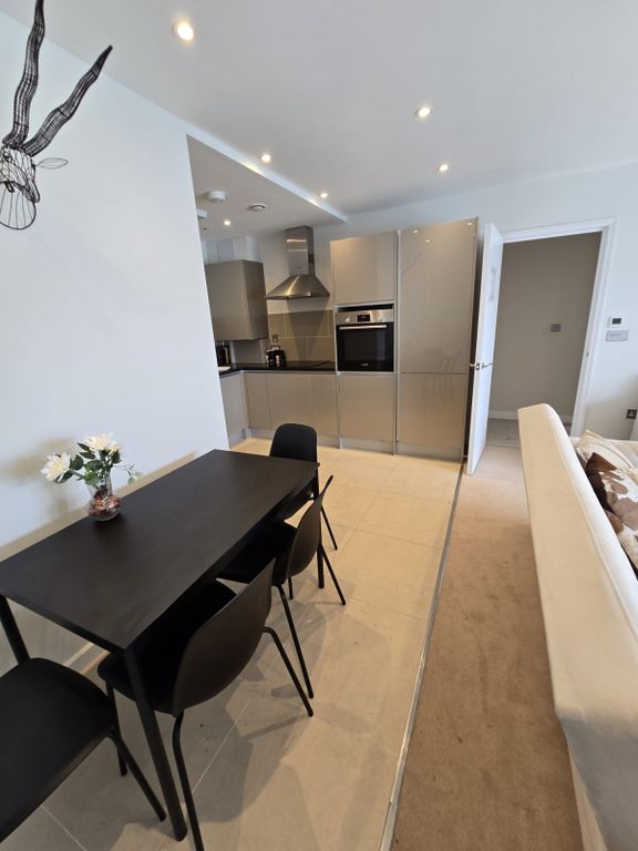 Property photo 2 of 6 Gallery