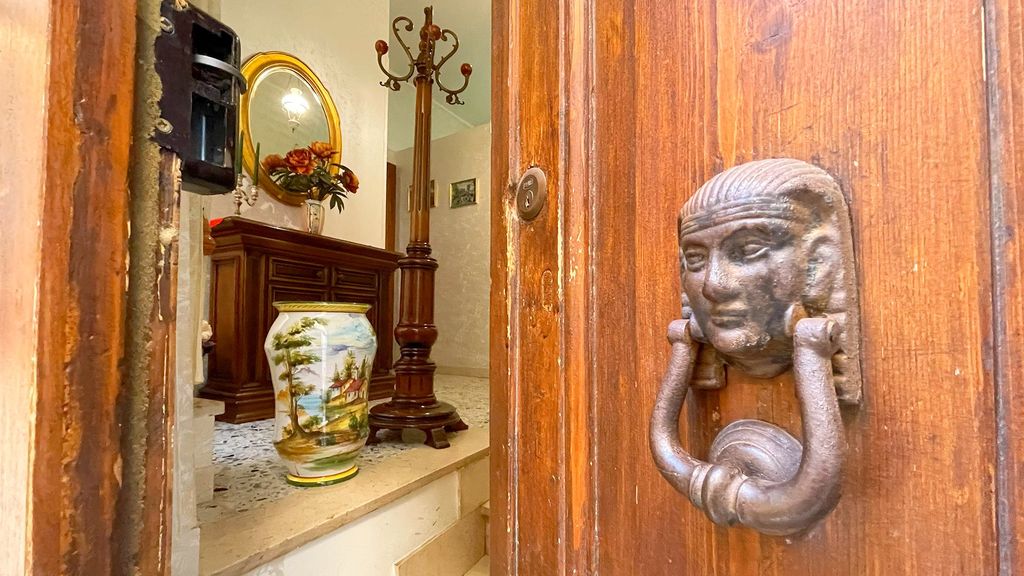 Property photo 1 of 38