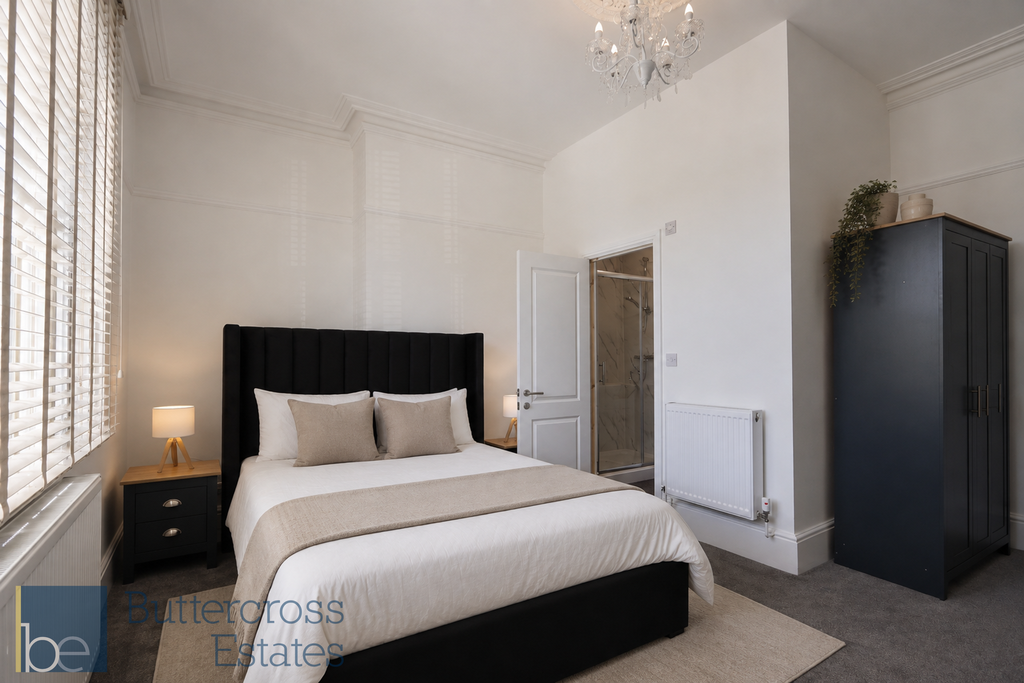 Property photo 1 of 15 Room 1 And Ensuite