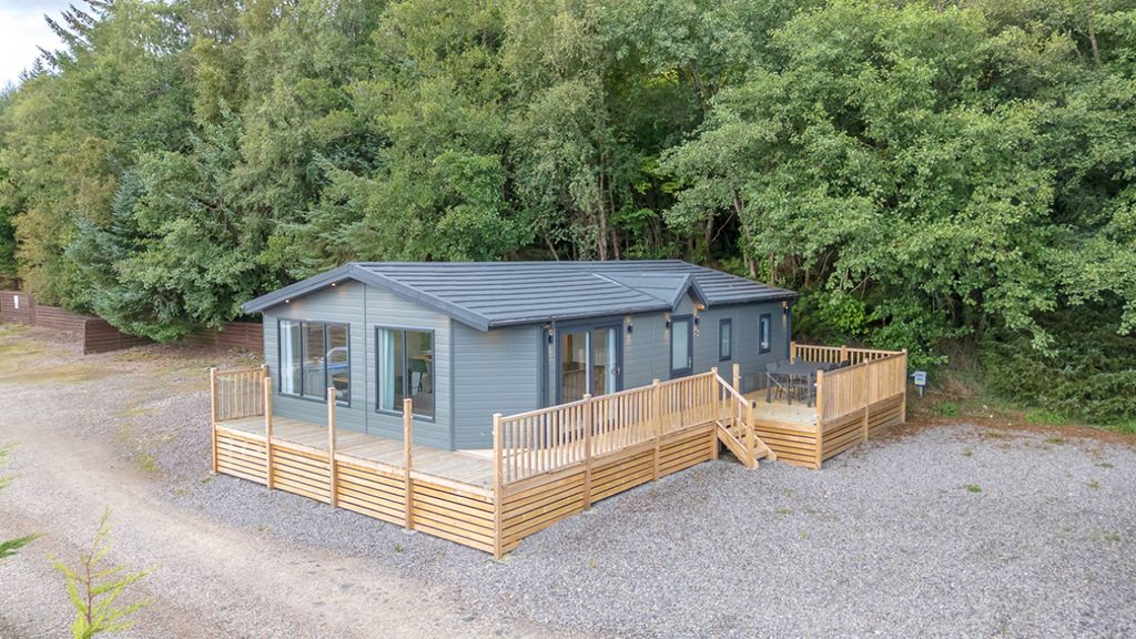 Property photo 1 of 24