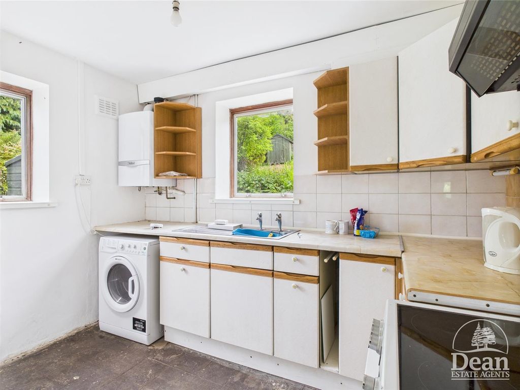 Property photo 3 of 16