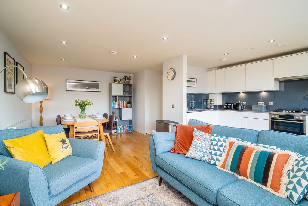 Property photo 3 of 17 Property Image 3