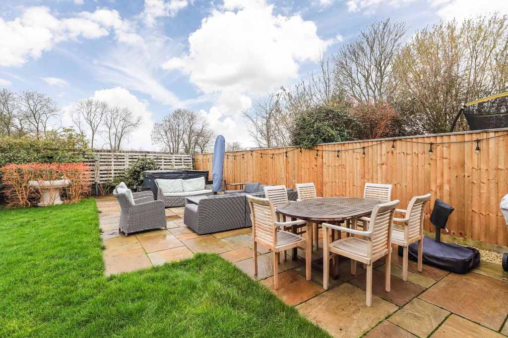 Property photo 3 of 39 Photos (35).Jpg