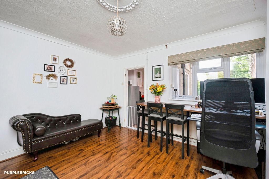 Property photo 3 of 22