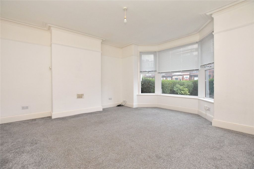 Property photo 2 of 21 Picture No. 44