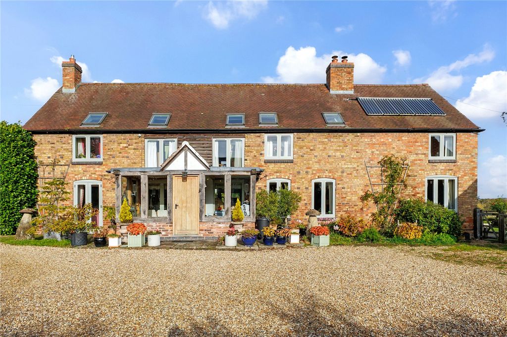 Property photo 2 of 31 Front Profile