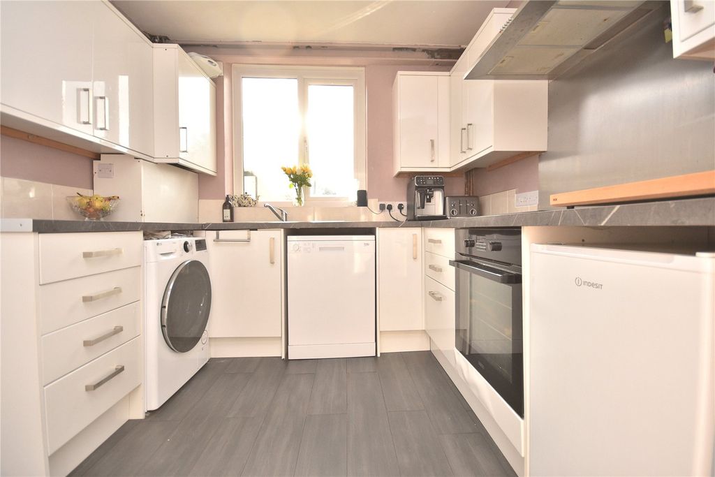 Property photo 3 of 19 Picture No. 03