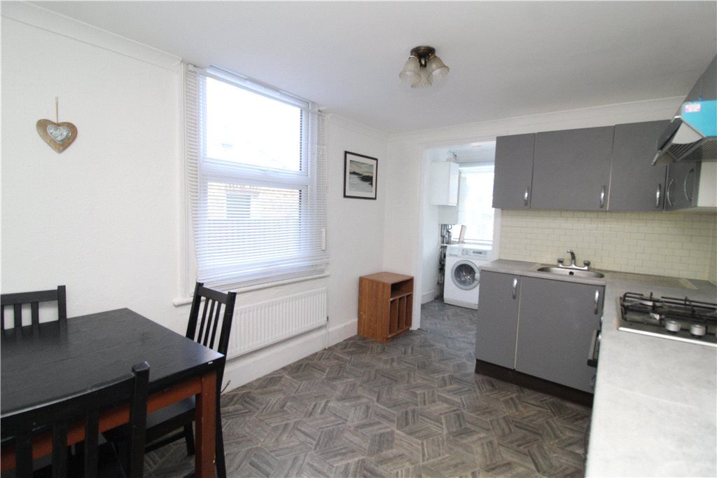 Property photo 2 of 10 Kitchen