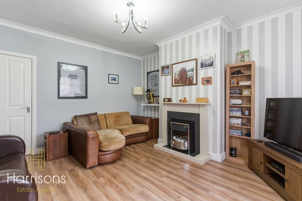 Property photo 2 of 22 4807974