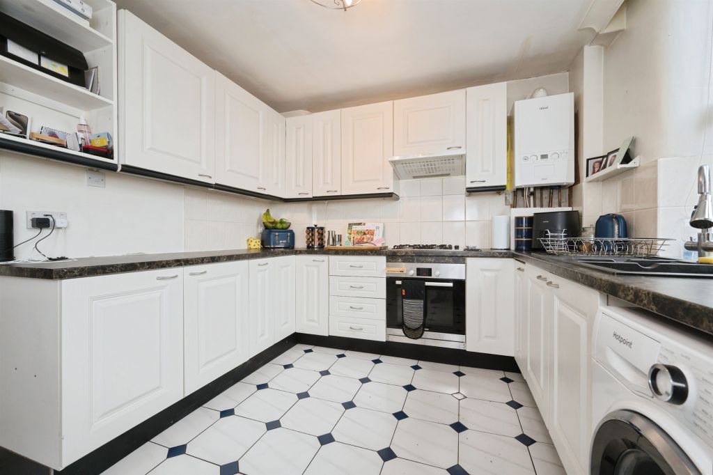 Property photo 2 of 14