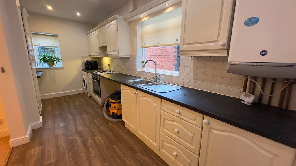 Property photo 2 of 36