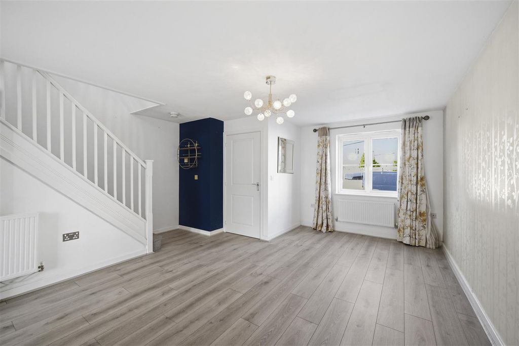 Property photo 2 of 15 30-P1066077.Jpg