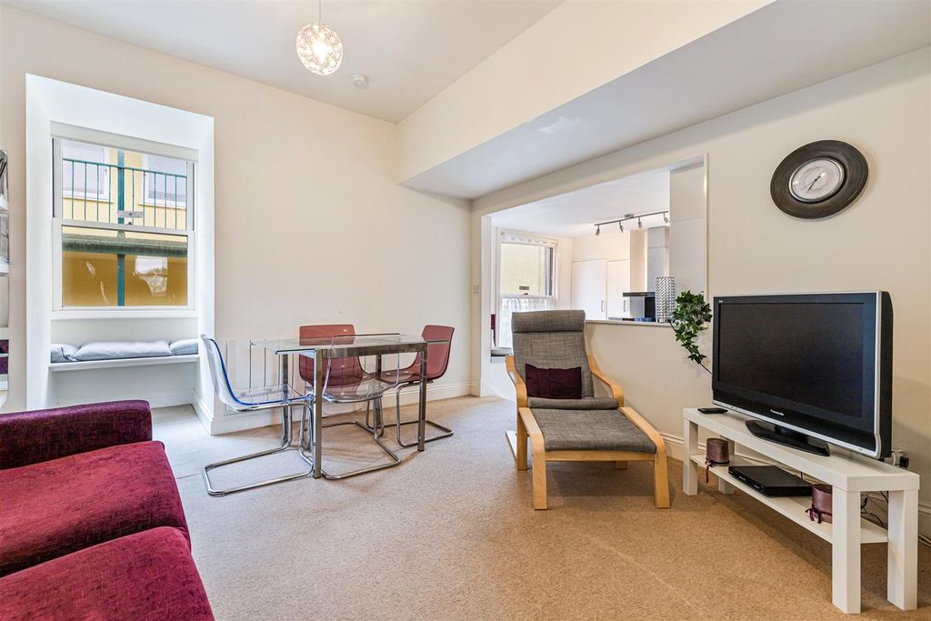 Property photo 3 of 13 A02 - Flat 6 Raleigh Apartment Raleigh Street Dart
