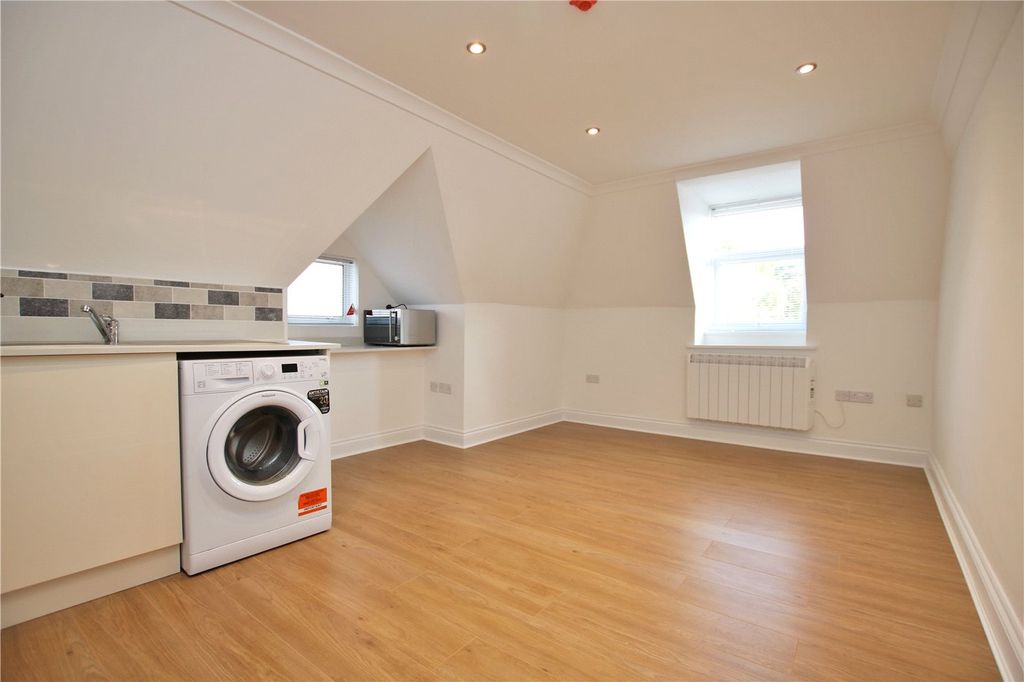 Property photo 2 of 6 Picture 2