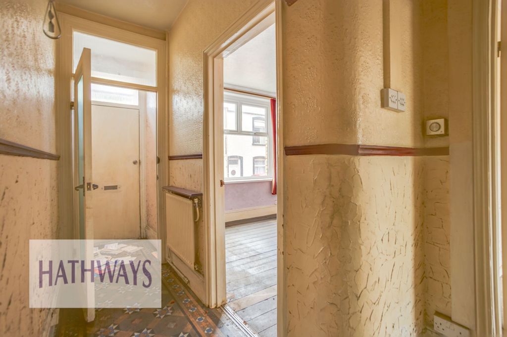 Property photo 3 of 35