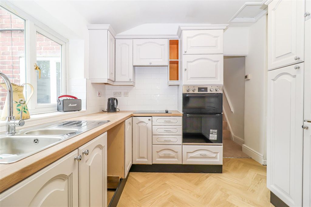Property photo 2 of 13