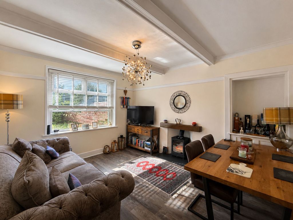 Property photo 3 of 27