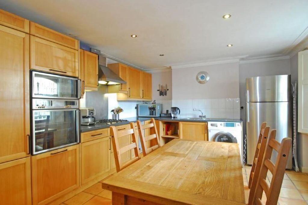 Property photo 1 of 4