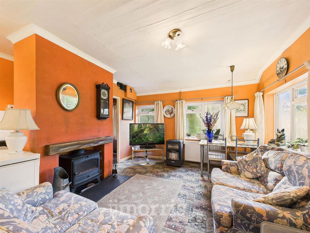 Property photo 2 of 29 Cam02878G0-Pr0101-Still006.Jpg