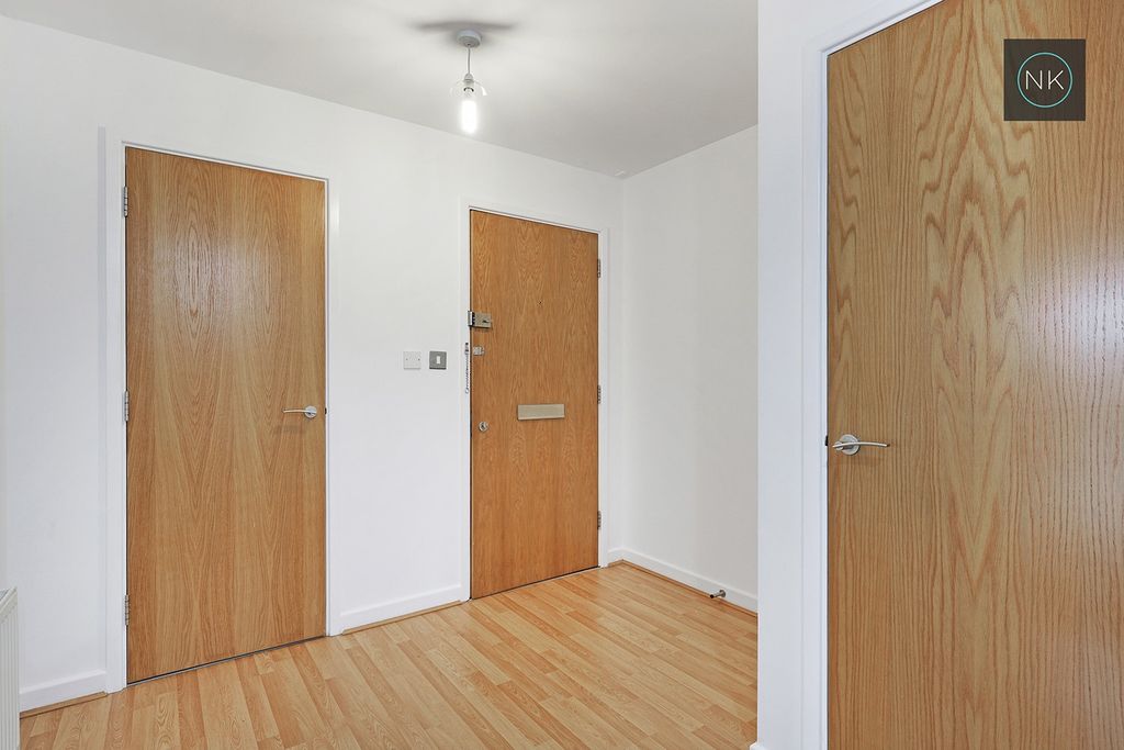 Property photo 2 of 25 5375811