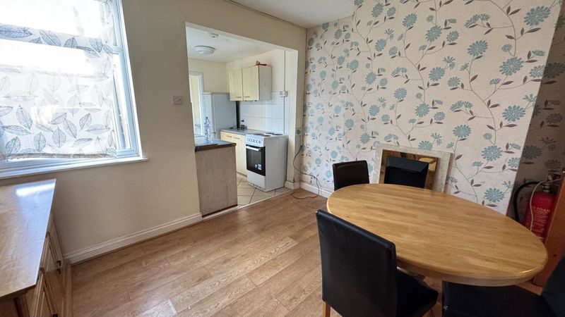 Property photo 3 of 8 Photo 3