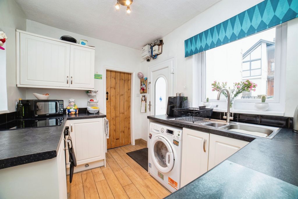 Property photo 3 of 19