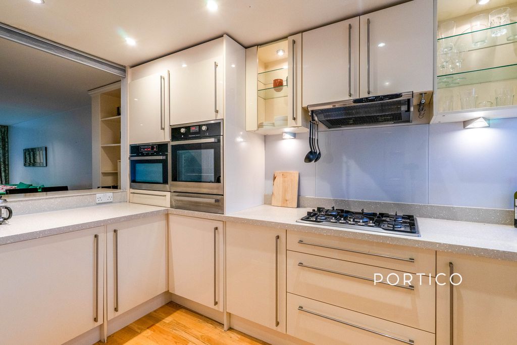 Property photo 1 of 12 4